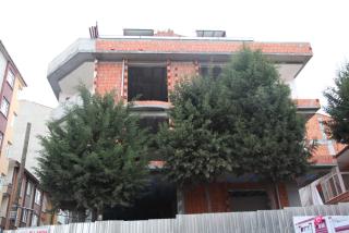 KARAGÜMRÜK APARTMANI